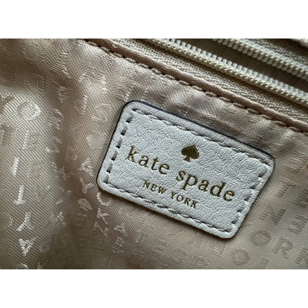Kate Spade New York leather crossbody bag light gray pebbled purse w zip pockets
